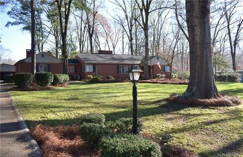 407 Pine St, Lancaster, SC 29720 photo 3