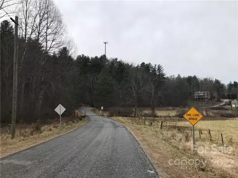 27 Eller Hollow Rd, Weaverville, NC 28787