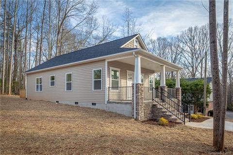207 Falls St, Morganton, NC 28655 photo 4