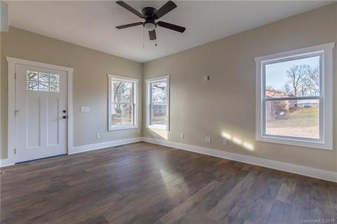 207 Falls St, Morganton, NC 28655 photo 9