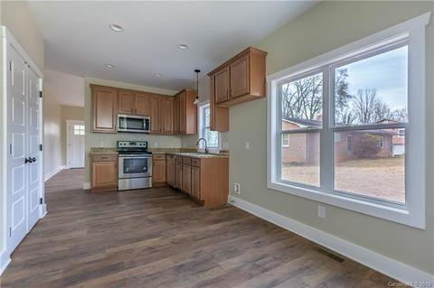 207 Falls St, Morganton, NC 28655 photo 16