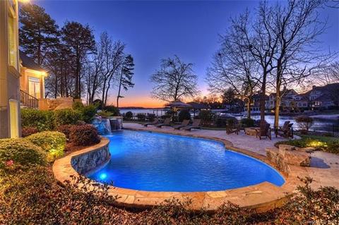 18327 Bowsprit Pointe Rd, Cornelius, NC 28031 photo 2