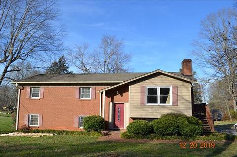1603 3rd St NE, Conover, NC 28613 photo 1