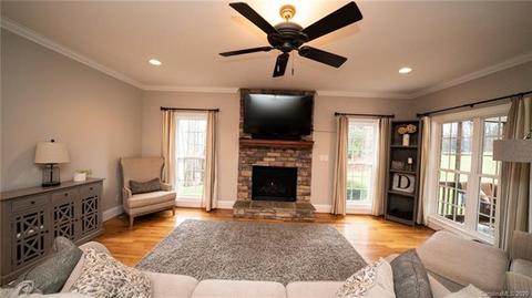 124 Elizabeth Brook Dr, Davidson, NC 28036 photo 5