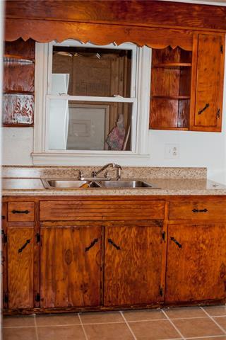 1837 Noahs Path, Conover, NC 28613 photo 8