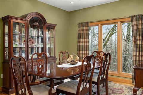 109 Continental Dr, Flat Rock, NC 28731 photo 4