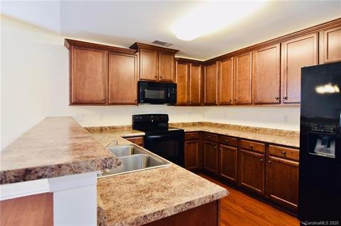 320 Lindpoint Ln, Monroe, NC 28110 photo 5
