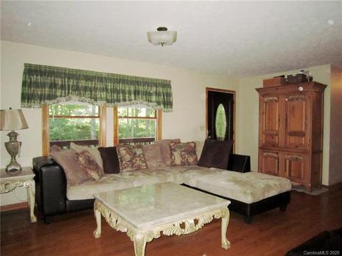 6 Dixie Ln, Candler, NC 28715 photo 3