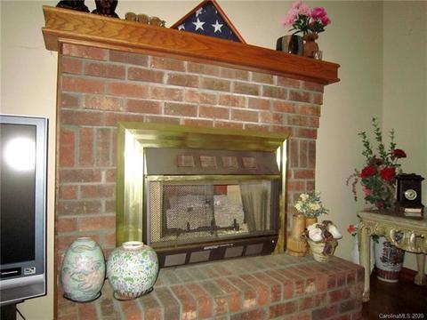 6 Dixie Ln, Candler, NC 28715 photo 4