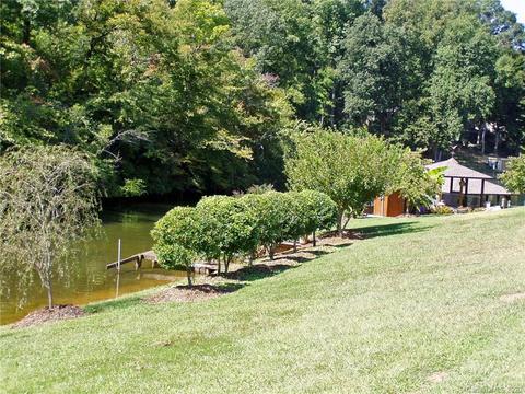 6557 Prospect Dr, Conover, NC 28613 photo 2