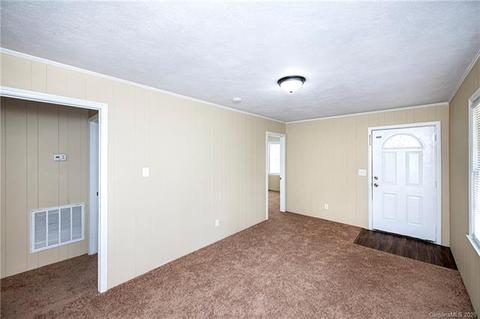 715 E Chestnut St, Stanley, NC 28164 photo 4