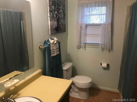 5498 Bryan Ln, Hickory, NC 28602 photo 6