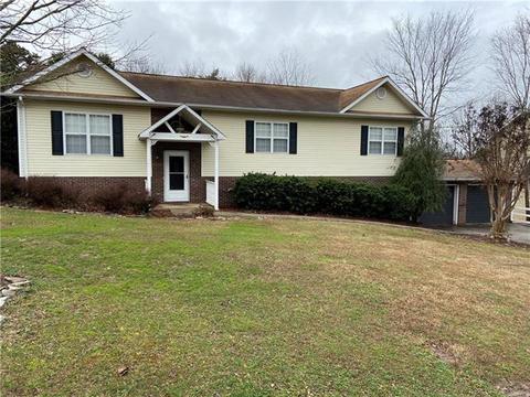 6007 Dockside Dr, Hickory, NC 28601 photo 1