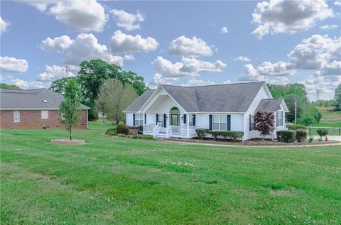 2817 Tara Dr, Monroe, NC 28112 photo 2