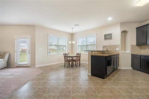 2121 Kingstree Dr, Monroe, NC 28112 photo 5