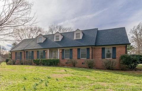 1301 E Colonial Dr, Salisbury, NC 28144 photo 2