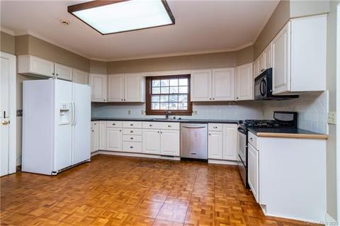 1301 E Colonial Dr, Salisbury, NC 28144 photo 12