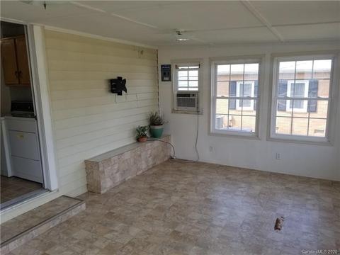 67 Willow St, Badin, NC 28009 photo 9