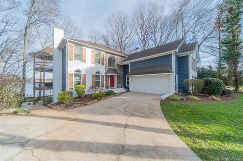 21511 Delftmere Dr, Cornelius, NC 28031 photo 4