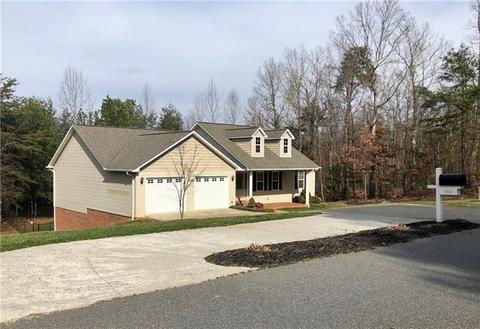 5202 Foley Dr, Hickory, NC 28602 photo 3