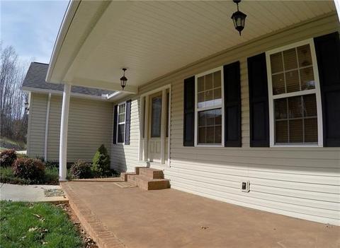 5202 Foley Dr, Hickory, NC 28602 photo 4