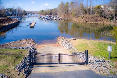 19916 Catamaran Ct, Cornelius, NC 28031 photo 14