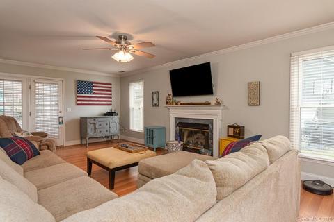 20512 Willow Pond Rd, Cornelius, NC 28031 photo 4