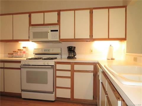 19909 Oak Leaf Cir, Cornelius, NC 28031 photo 5