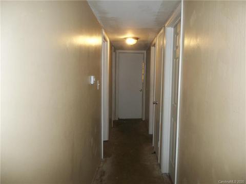 722 Kroll Ln, High Point, NC 27260 photo 7