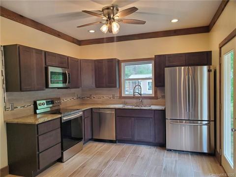 716 Rollins Rd, Marshall, NC 28753 photo 3