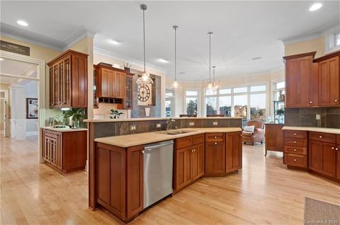 18318 Town Harbour Rd, Cornelius, NC 28031 photo 9