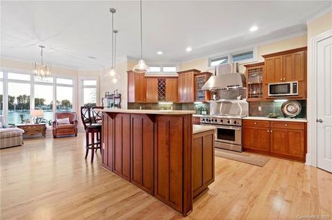18318 Town Harbour Rd, Cornelius, NC 28031 photo 10