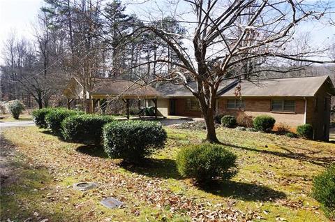 625 Sunset Dr SW, Conover, NC 28613 photo 3