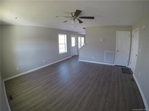 429 Eastway Ln SW, Conover, NC 28613 photo 4