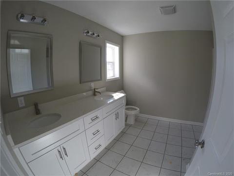 429 Eastway Ln SW, Conover, NC 28613 photo 8