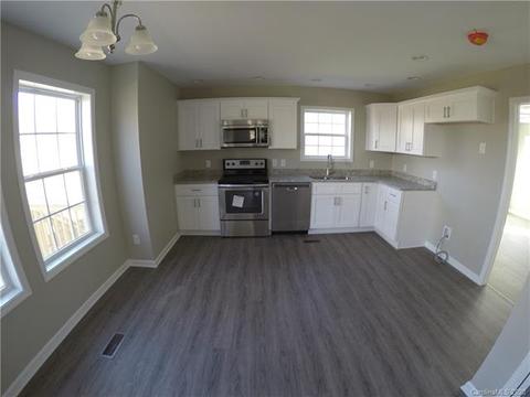 429 Eastway Ln SW, Conover, NC 28613 photo 5