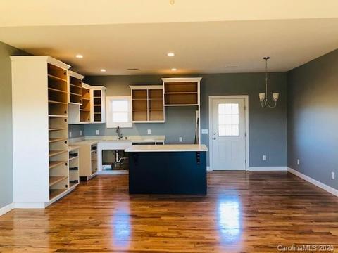 2529 Genes Loop, Morganton, NC 28655 photo 5