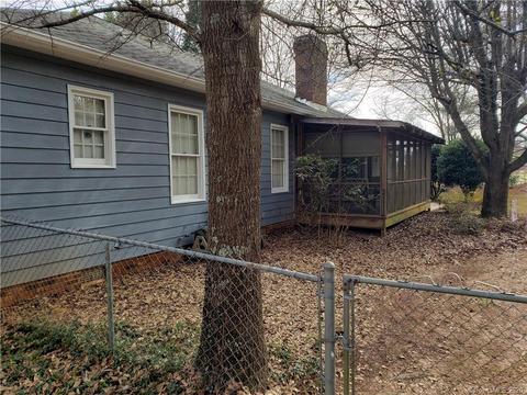 207 Bost Rd, Morganton, NC 28655 photo 3