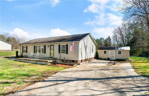 3154 Range Rd, Lincolnton, NC 28092 photo 2