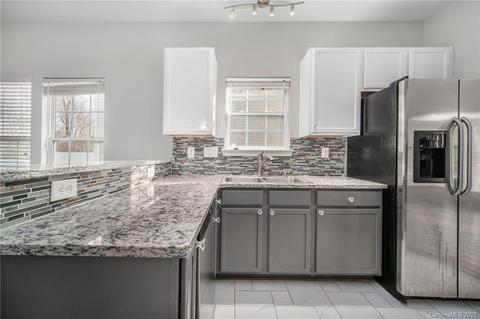 9173 Glenashley Dr, Cornelius, NC 28031 photo 3