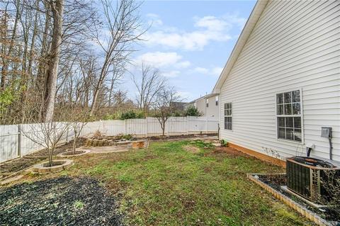 9173 Glenashley Dr, Cornelius, NC 28031 photo 5