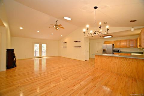 321 Workman Rd, Sylva, NC 28779 photo 4