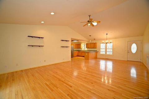 321 Workman Rd, Sylva, NC 28779 photo 6