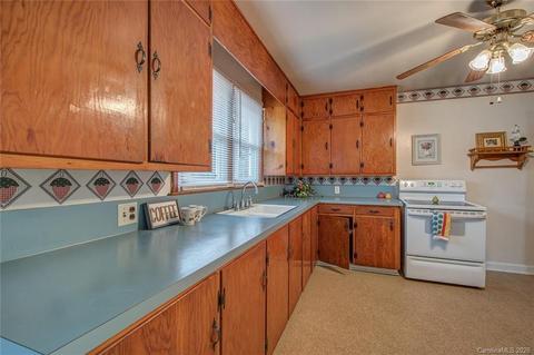 129 Dickson Rd, Lowell, NC 28098 photo 11