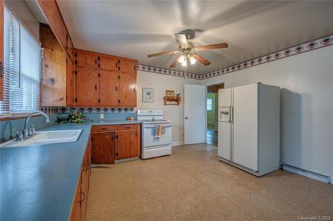 129 Dickson Rd, Lowell, NC 28098 photo 12
