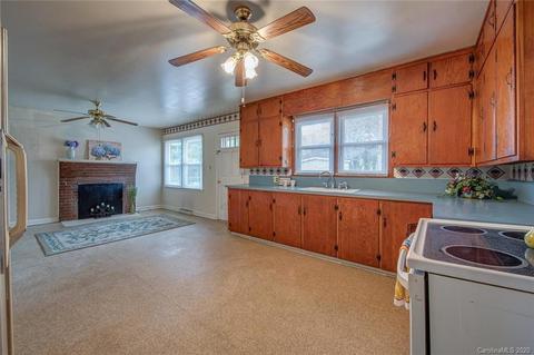 129 Dickson Rd, Lowell, NC 28098 photo 8