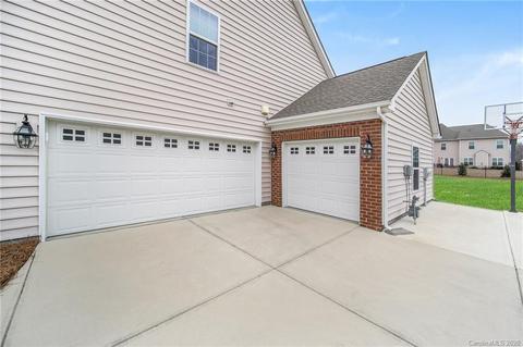 2094 Feldspar Dr, Davidson, NC 28036 photo 3