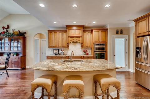 1035 Ridgeview Ct, Davidson, NC 28036 photo 9