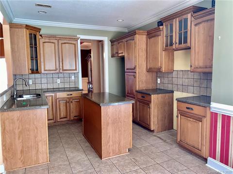 3700 Travertine Dr, Lancaster, SC 29720 photo 4
