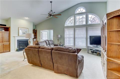 2312 Jade Ln, Fort Mill, SC 29708 photo 4